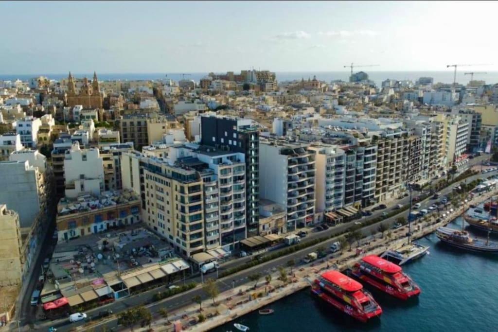 Penthouse -Centre Of Sliema - Best View In Malta 외부 사진
